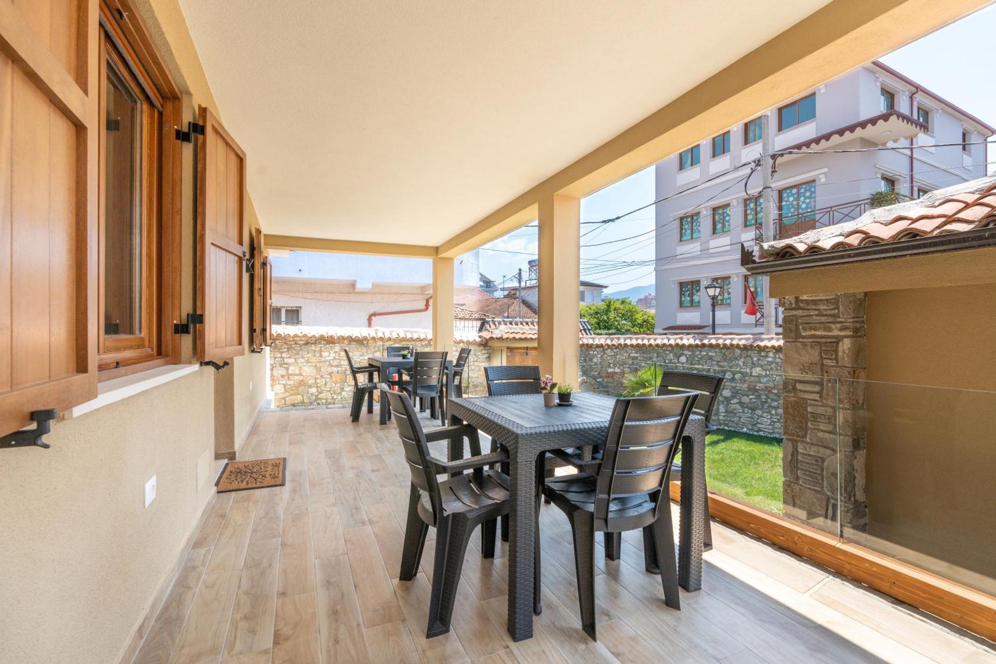 Villa Zoi A Stay To Remember I Located Inside The Castle Of Elbasan, On A Historic Roman Road Via Egnatia I Homemade Breakfast 外观 照片