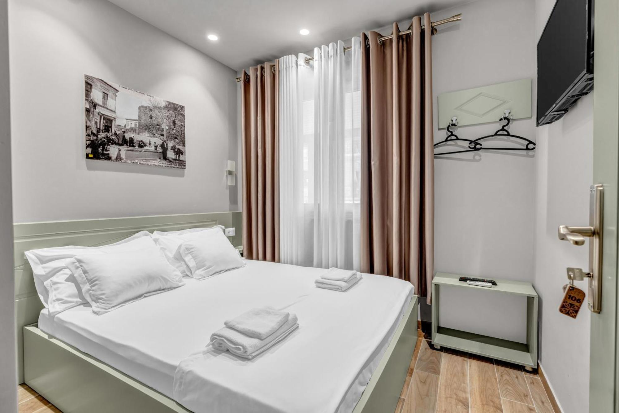 Villa Zoi A Stay To Remember I Located Inside The Castle Of Elbasan, On A Historic Roman Road Via Egnatia I Homemade Breakfast 外观 照片
